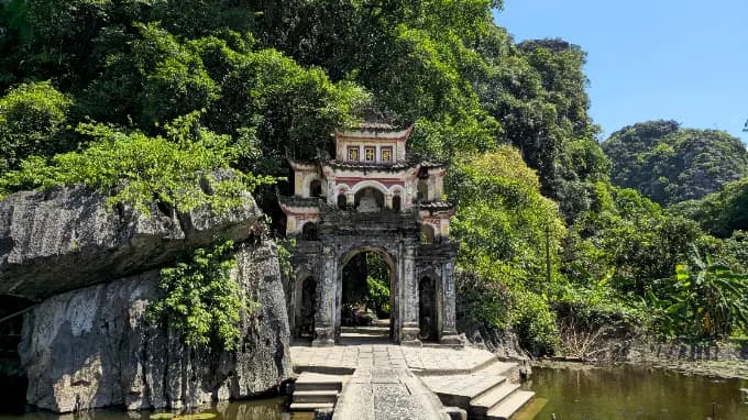 Bich Dong Pagoda