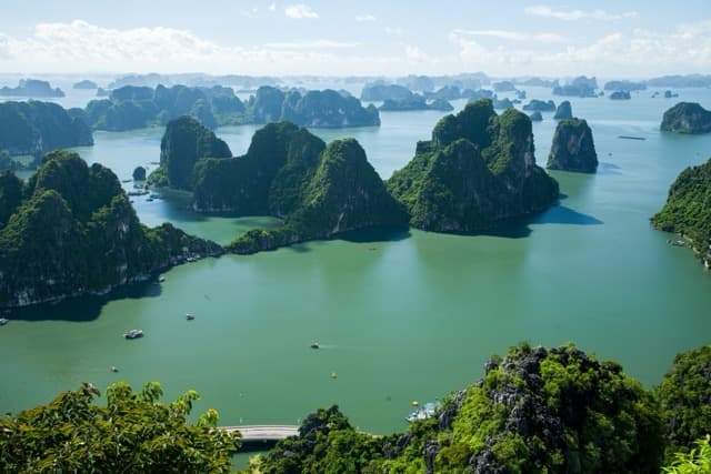 Day 3: Hanoi – Ha Long Bay Cruise